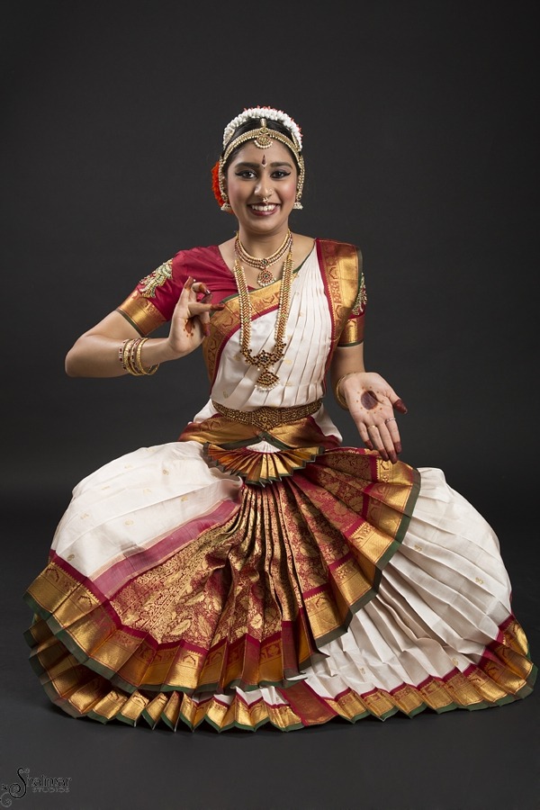 Shivani's Bharatnatyam Portraits - Shalimar Studios